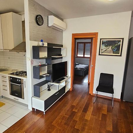 Apartman In Club Apartment Zagreb Bagian luar foto