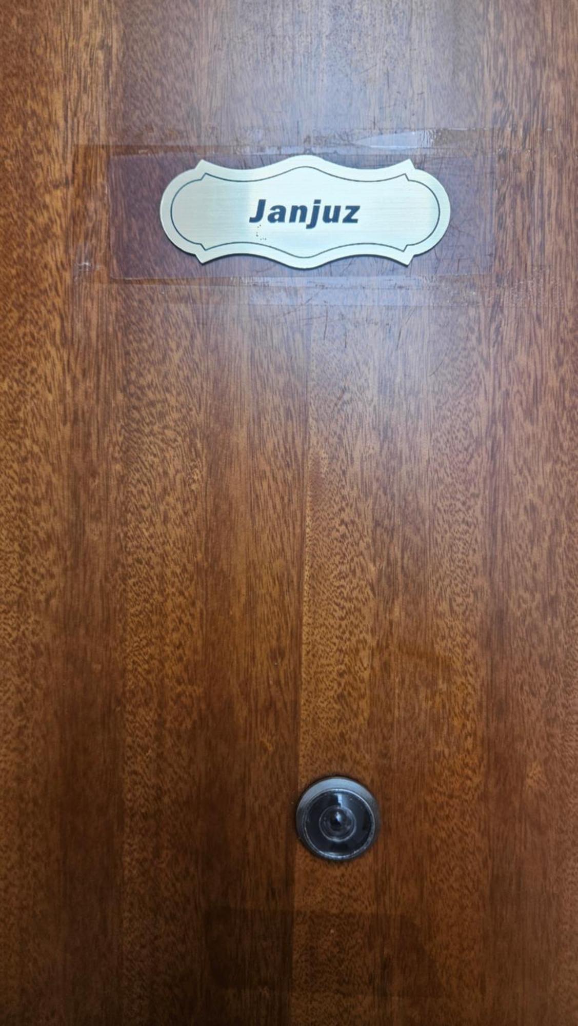 Apartman In Club Apartment Zagreb Bagian luar foto
